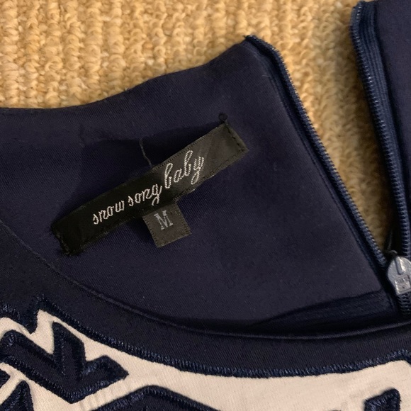 Patterned Blue Dress (M) - Picture 3 of 4